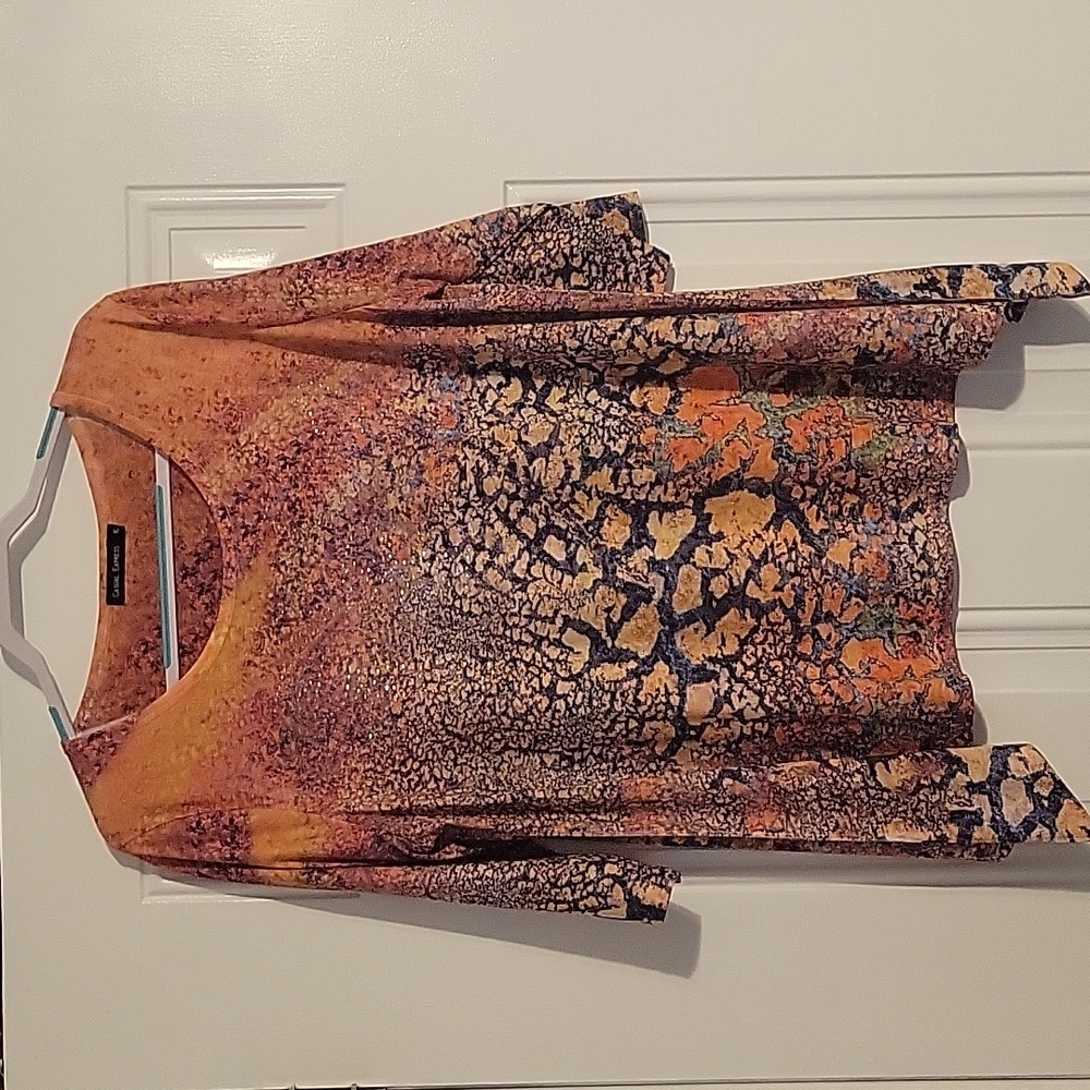 Casual Express brand print shirt 3/4-in sleeve